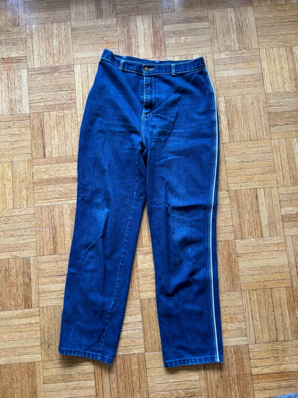 High-Rise Dark Blue Jeans with Side Stripe
